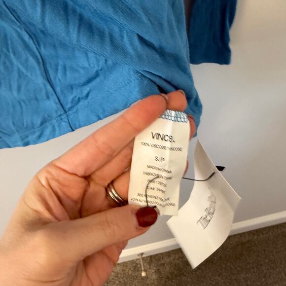 NEW VINCE Womens V-Neck Long Sleeve Lightweight  Top Turquoise SIZE Small - Picture 3 of 5